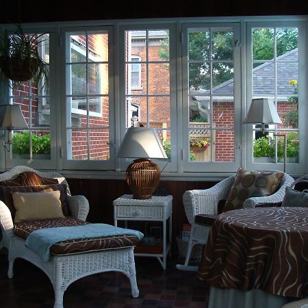 Robinsong Bed and Breakfast Thorold Exteriör bild