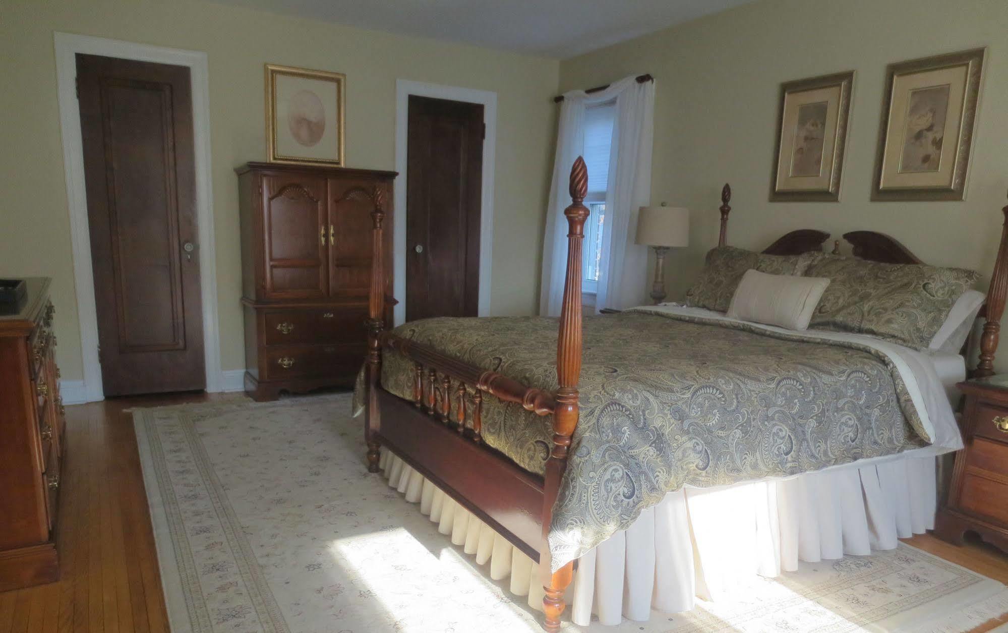 Robinsong Bed and Breakfast Thorold Exteriör bild