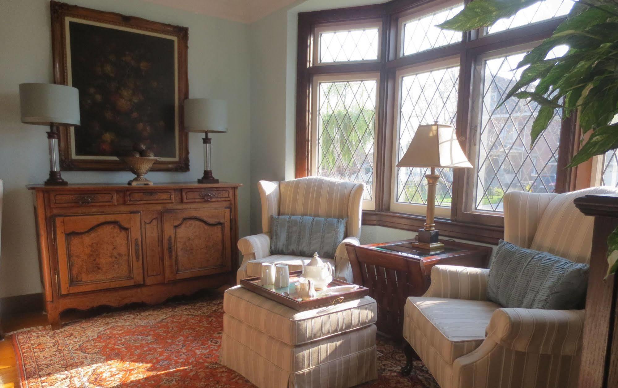 Robinsong Bed and Breakfast Thorold Exteriör bild